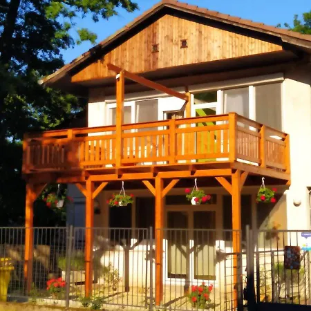 Toelgyfa Vendeghaz בית הארחה באלאטונספזד