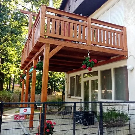 Toelgyfa Vendeghaz בית הארחה באלאטונספזד