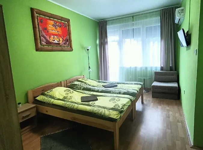 بيت ضيافة Toelgyfa Vendeghaz