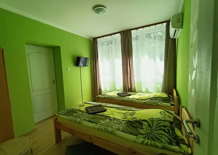 Toelgyfa Vendeghaz بيت ضيافة بالاتونزيبيد